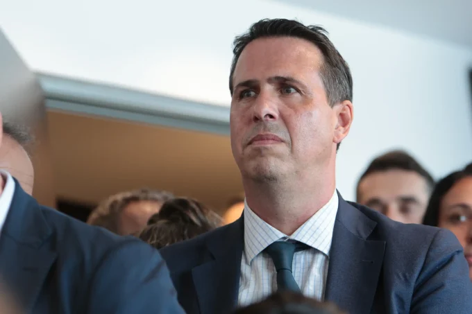 Tensión diplomática: Diego Cánepa justifica escalas de aviones británicos en Montevideo