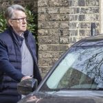 The EU investigates Mandelson for his management as commissioner