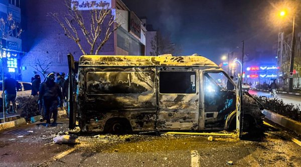 Irán ejecuta a un manifestante acusado de terrorismo y colaboración con el Mossad