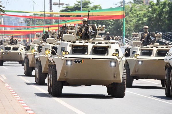 Grupos armados lanzan ofensiva en Malí: el Ejército responde