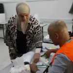 Mahmud Abbas celebra elecciones municipales palestinas en medio de tensiones
