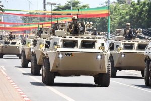 Yihadistas y tuaregs atacan Malí en una gran operación combinada contra la capital y otros puntos del país