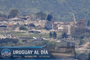 Hezbolá asume responsabilidad por ataque a localidad israelí en la frontera y Israel confirma su respuesta