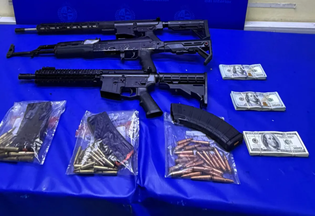 Golpe al narco: hallan arsenal de guerra y miles de dólares en Parque Roosevelt