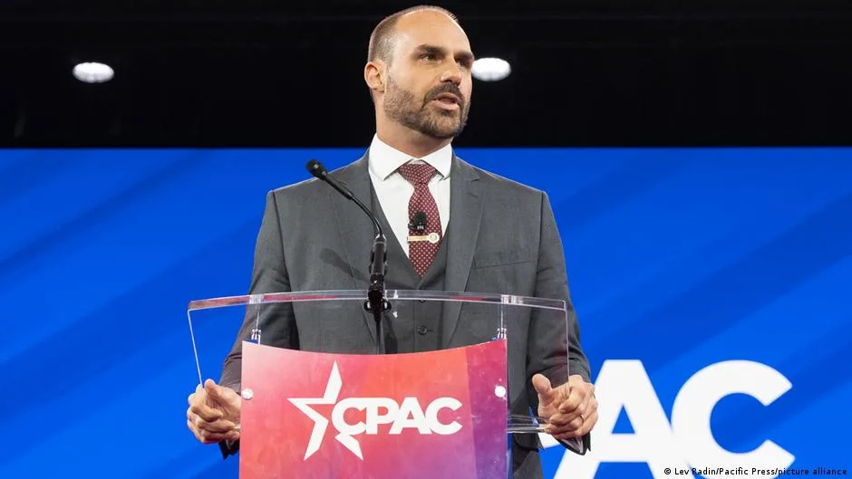 Eduardo Bolsonaro en una imagen de archivo, en medio de controversias judiciales.