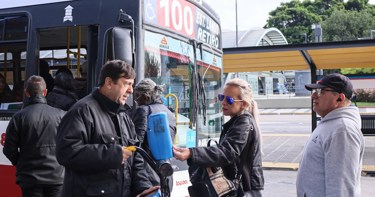 Aumentan los boletos de colectivo y tren en el AMBA: la brecha con el interior se agranda