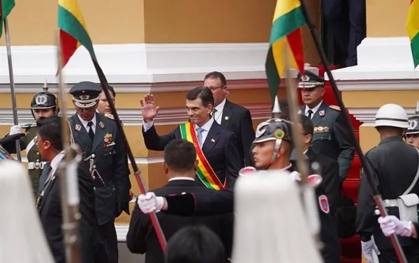 Bolivia retira fuerzas de seguridad tras el «éxito» del operativo Corredor Humanitario