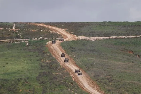 El Ejército de Israel restringe a 50 las reuniones al aire libre en el norte y cancela clases