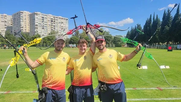 El equipo español masculino de tiro con arco recurvo se queda con la plata en el Europeo