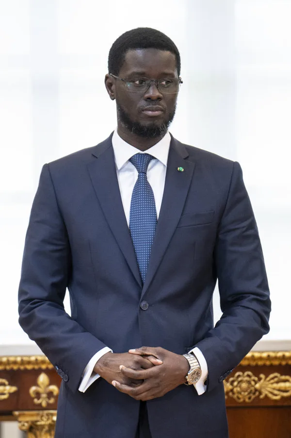 El presidente de Senegal destituye al primer ministro en una lucha por el control del poder legislativo