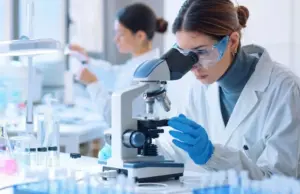 Cáncer colorrectal y de mama: qué buscan los nuevos ensayos clínicos para mejorar su tratamiento