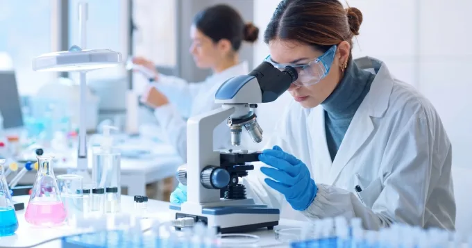 Innovadores ensayos clínicos podrían cambiar el tratamiento del cáncer colorrectal y de mama