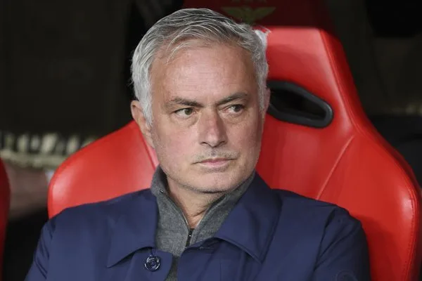 Mourinho niega contactos con el Real Madrid y promete libertad para hablar en el futuro