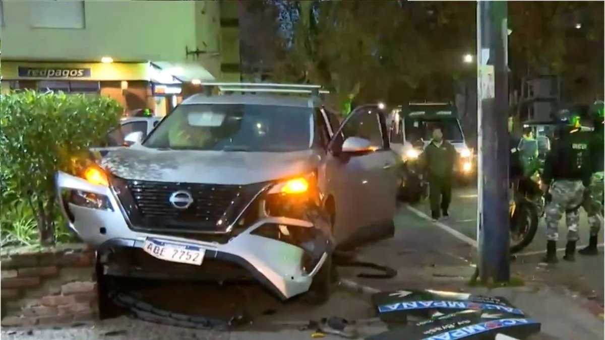 Persecución policial en Pocitos: choque en moto deja a un joven herido y a otro fugitivo