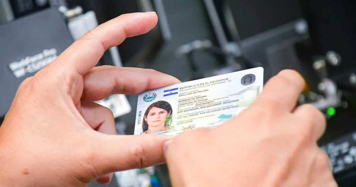 El Salvador busca facilitar la renovación del DUI antes de las elecciones 2027.