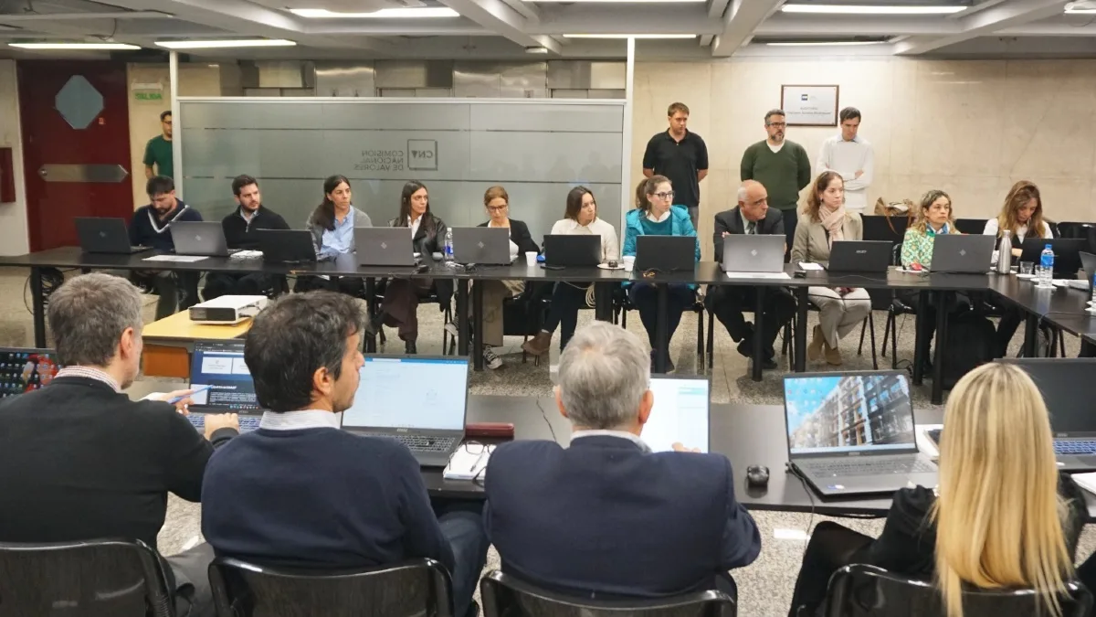 Tensión en Argentina: El Salvador lidera la tokenización y genera debate