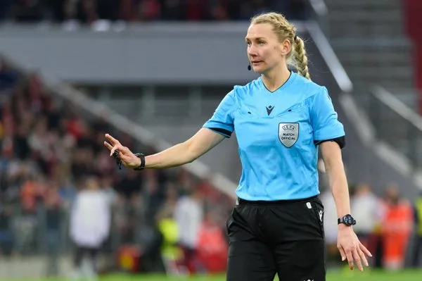 Tess Olofsson, la árbitra sueca, dirigirá la final de la Champions Femenina entre Barcelona y Olympique de Lyon