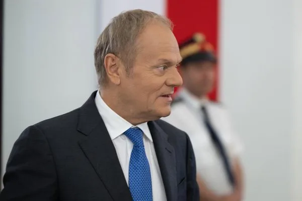 Tusk advierte que la cooperación con EE.UU. es indispensable, pero exige previsibilidad en la relación