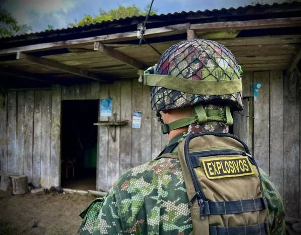 Un militar muerto y siete heridos en Colombia tras ataque con dron de la guerrilla