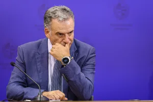 Aprobación de Orsi retrocede y se sitúa fuera del grupo de privilegio continental
