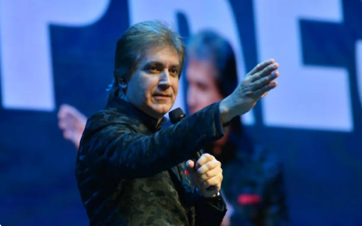 La fe como plataforma: Dante Gebel y la peligrosa mutación del showman religioso en candidato presidencial