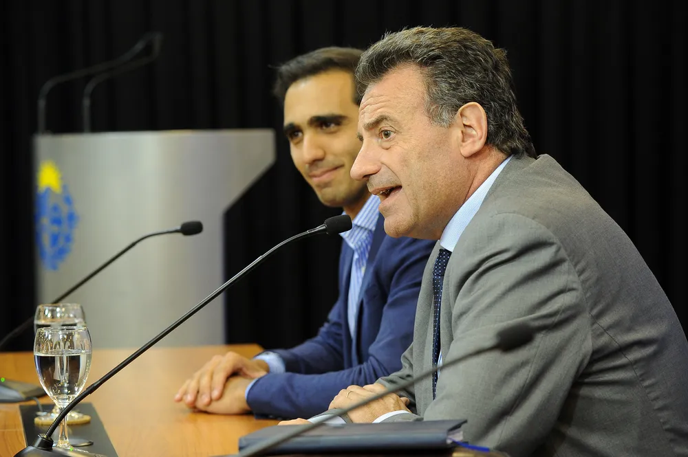 El favoritismo que indigna: plazos recortados y firma sin respaldo legal para beneficiar a una mutualista