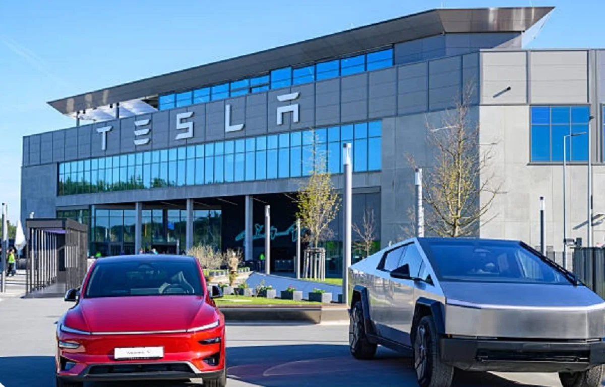 Tesla en Uruguay: la firma de Elon Musk abrirá su primer local y busca personal en Montevideo