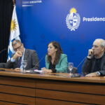 Legisladores uruguayos debatiendo un nuevo proyecto de ley en el Parlamento