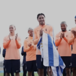 Plantel de la selección uruguaya entrenando para el Mundial