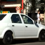 La Intendencia de Salto retiró una matrícula a un taxi trucho durante controles de fin de semana; ya suman cuatro las chapas incautadas por transporte irregular mientras avanza un proyecto para regular Uber y Cabify.
