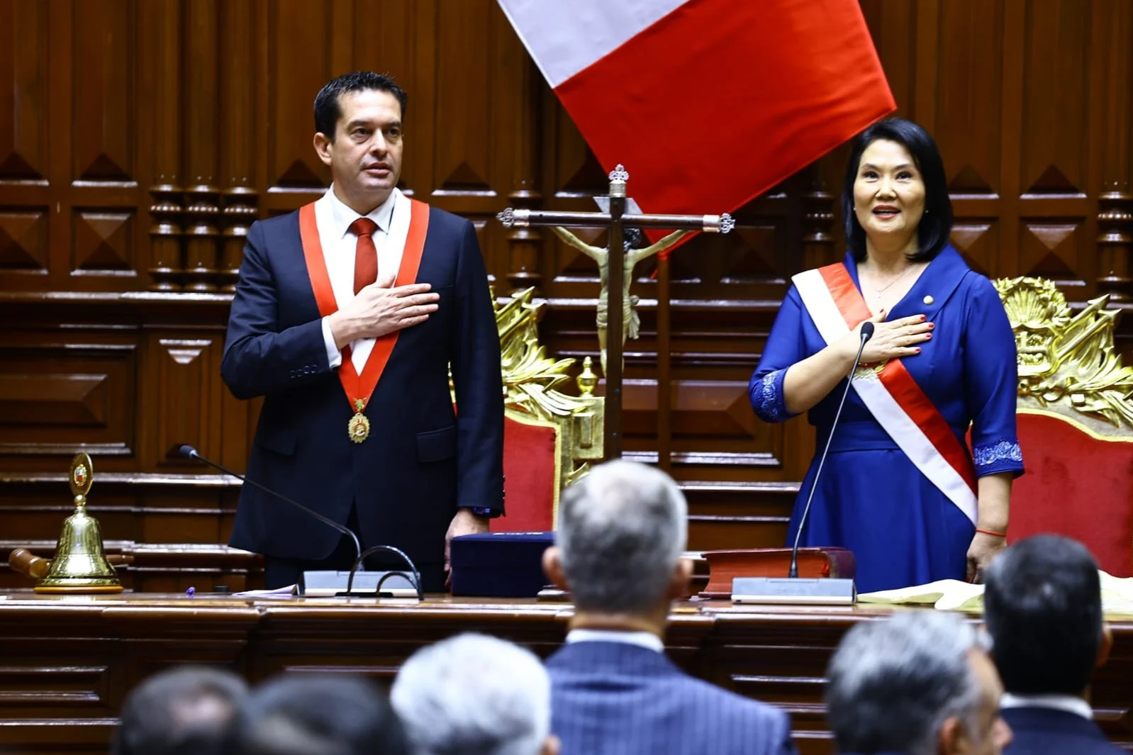 Keiko Fujimori asumió la presidencia del Perú durante la sesión solemne en el Congreso.
