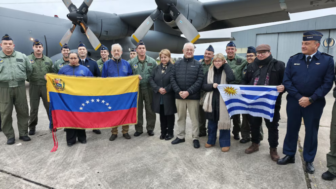 Cargamento listo para el despegue con la ayuda humanitaria a Venezuela tras los terremotos.