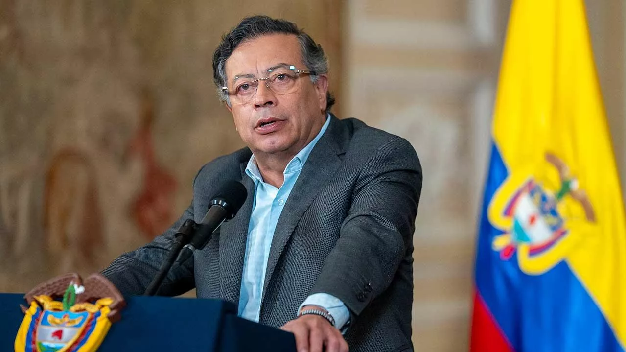 Funcionaria evalúa informe sobre los recursos del Fondo Adaptación en Colombia destinados a La Mojana.