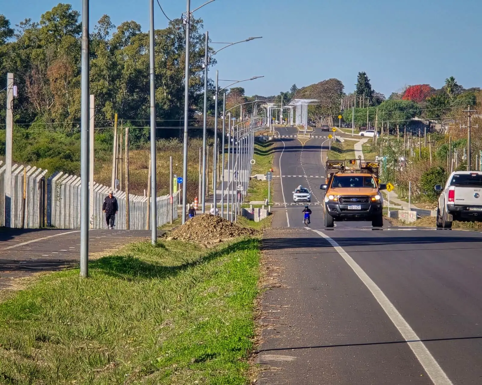 Avenida Apolón: una obra bajo sospecha por sus 8,5 millones de dólares y una década de espera 1 Vista de la obra de avenida Apolón en Salto tras millonaria inversión