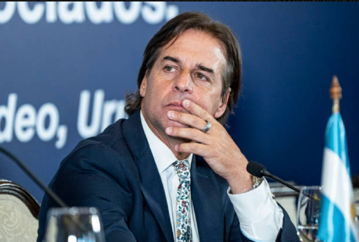 Luis Lacalle Pou popularidad política Uruguay