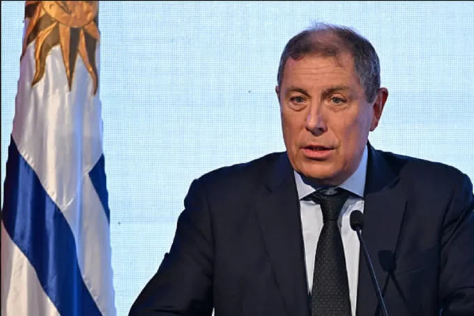 ministro de economia uruguay