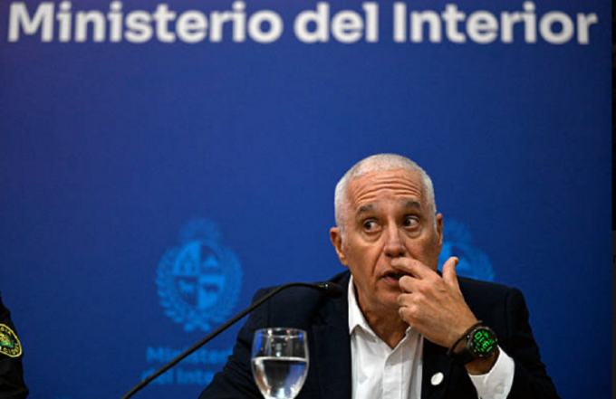 El ministro del Interior Carlos Negro cuyo desempeño afecta la gestión de ministros de Orsi