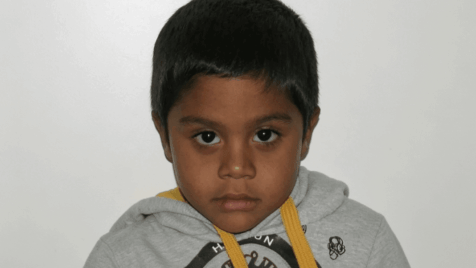 Efectivos de la Policía de Salto tras caso de niño de Salto localizado