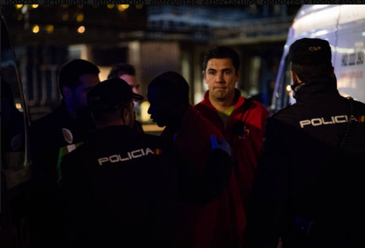 Despliegue policial fronterizo confirmando la alerta en España por intentos de entrada a Melilla