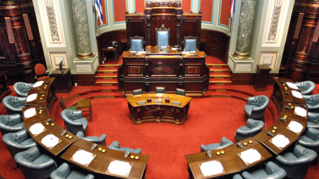 Sesión de la Cámara de Senadores de Uruguay durante el debate por las pensiones graciables.