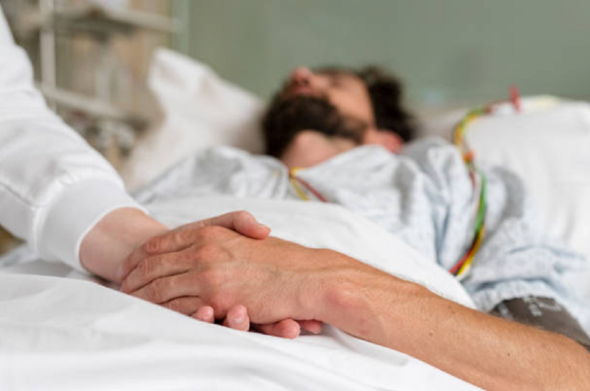 Consulta médica sobre el protocolo de eutanasia en Uruguay para pacientes con enfermedades avanzadas.