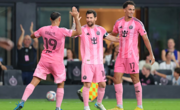 Lionel Messi festeja uno de sus cuatro goles en la victoria 7-1 de Inter Miami sobre Montreal.