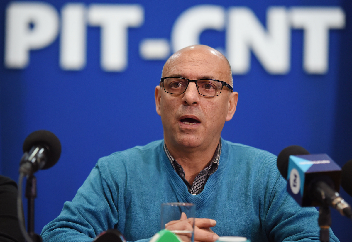 Marcelo Abdala, presidente del PIT-CNT y dirigente comunista, durante una actividad pública de la central sindical uruguaya