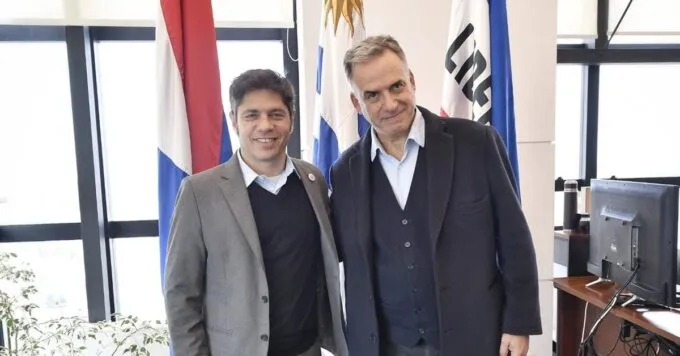 Axel Kicillof encabeza la reunión de Kicillof y Yamandú Orsi en Montevideo