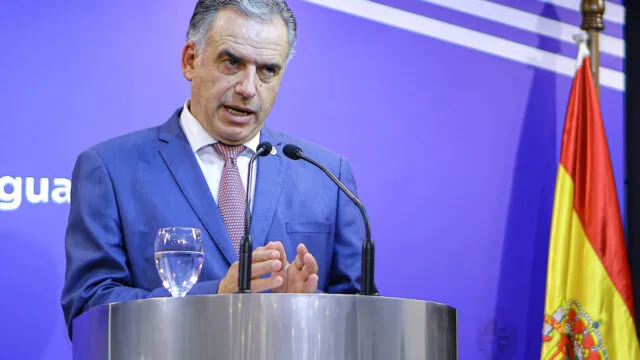 El presidente Yamandú Orsi durante un acto oficial en la Torre Ejecutiva tras 18 meses de mandato.