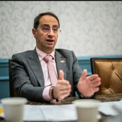 El vicepresidente José Manuel Restrepo durante la presentación del plan de inversión en ciencia e inteligencia artificial.