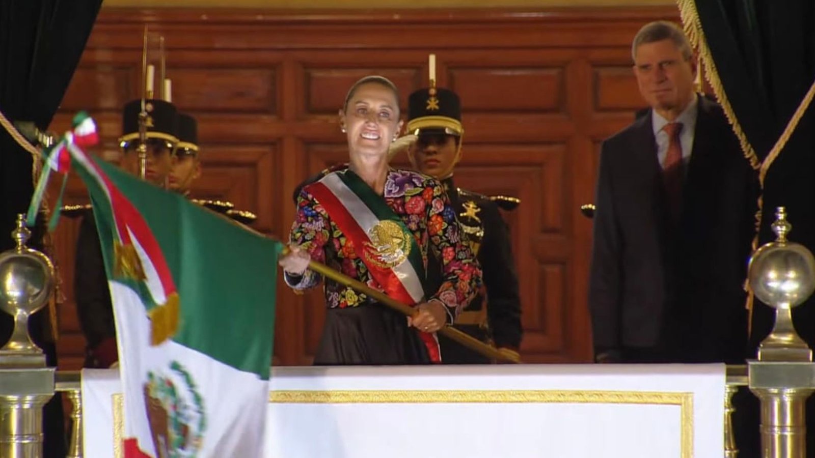El evento se llevó a cabo en el contexto del 216 aniversario del inicio de la lucha por la Independencia de México, con participación de autoridades y representantes de distintos.