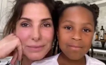 Después del fallecimiento de su esposo, Sandra Bullock enfrenta el duelo y busca nuevas conexiones, con la ayuda de sus hijos quienes le dan orientación en el proceso de.