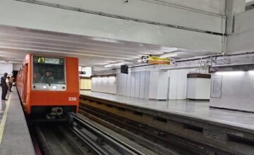 El sistema de transporte público en la Ciudad de México enfrenta interrupciones operativas debido a fallos técnicos en varias líneas del Metro, afectando el desplazamiento diario.
