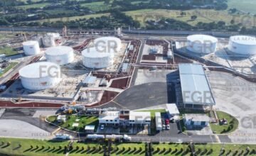 La FGR investigó una red de distribución de combustible en Guanajuato que involucra más de 59 millones de litros sin origen verificable, tras la detención inicial de un conductor.